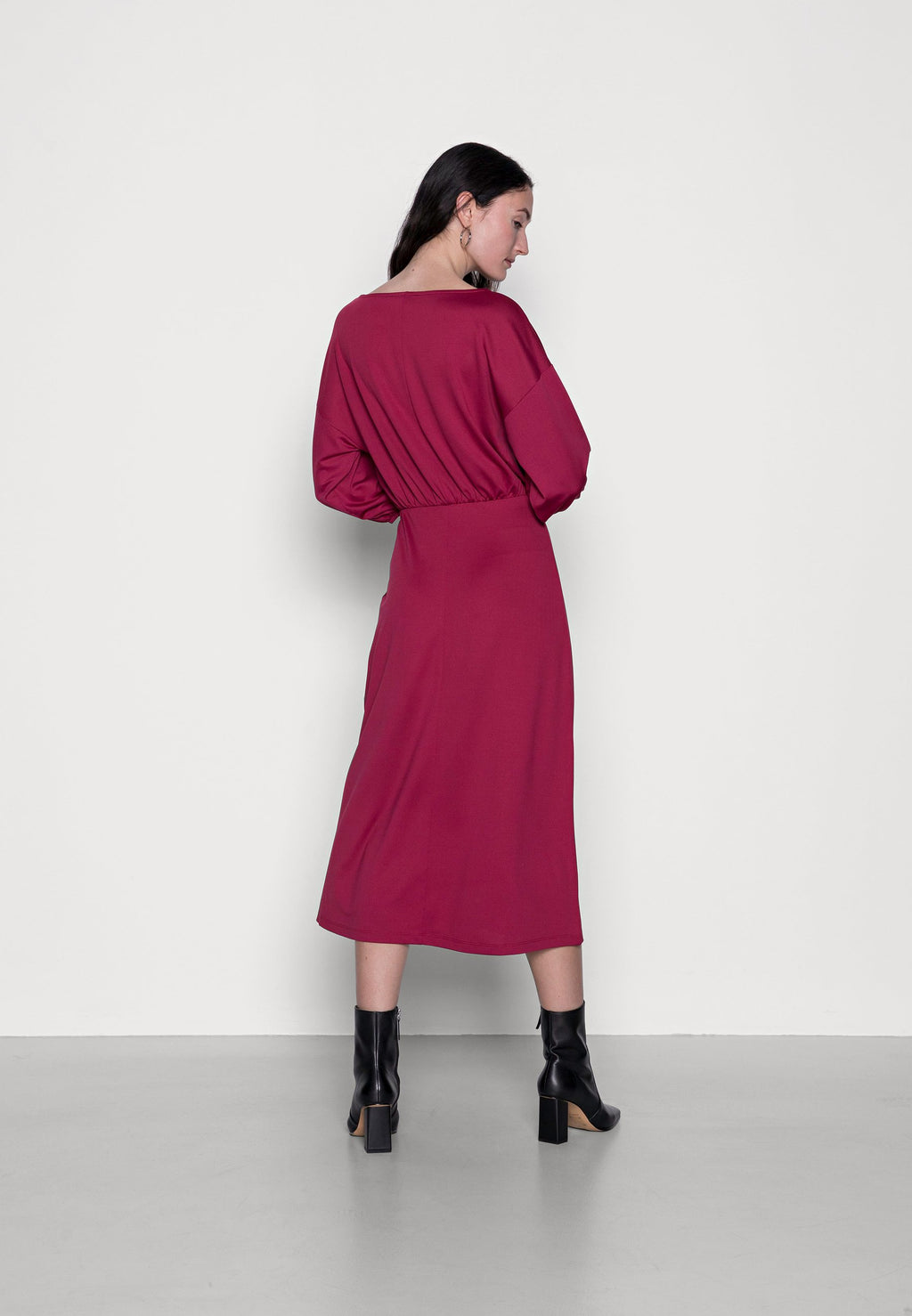 Anna Field Quarter sleeves elevated casual midi dress