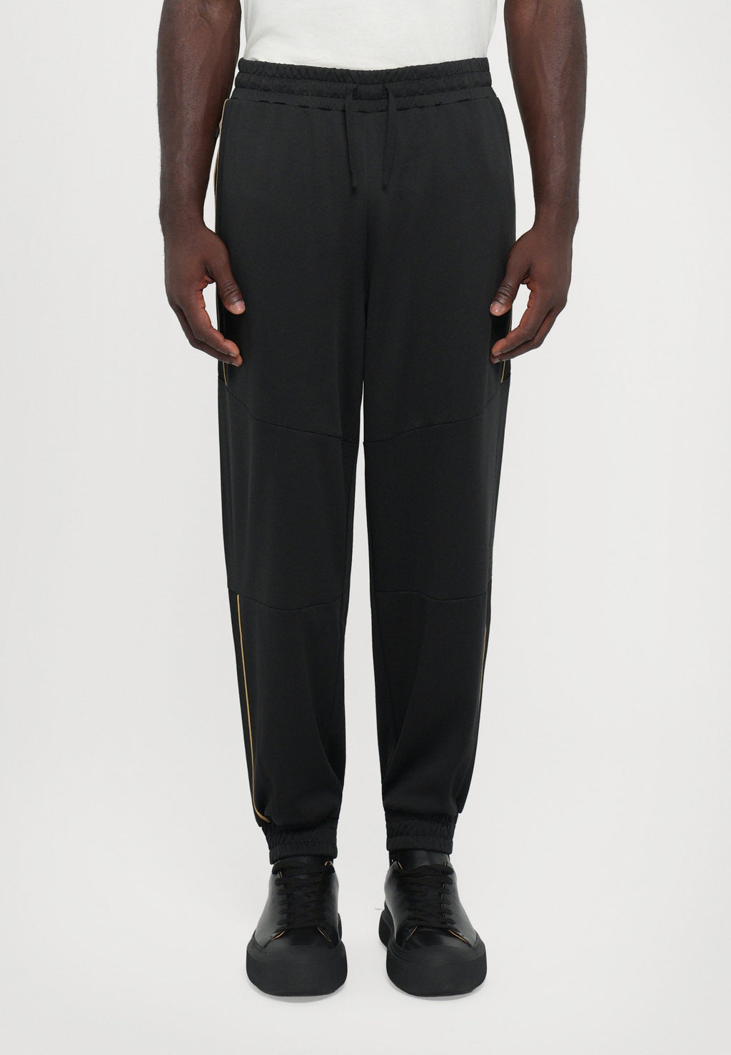 TRAIN SOCCER PANTS  Media 3