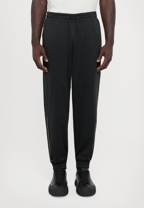 EA7 Emporio Armani TRAIN SOCCER PANTS