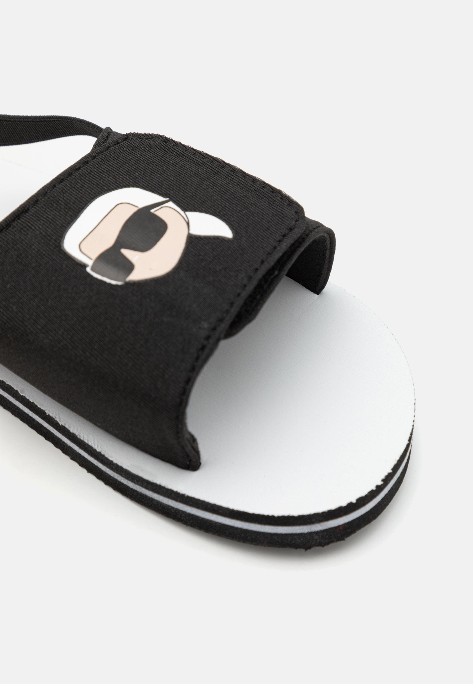 UNISEX Media 5