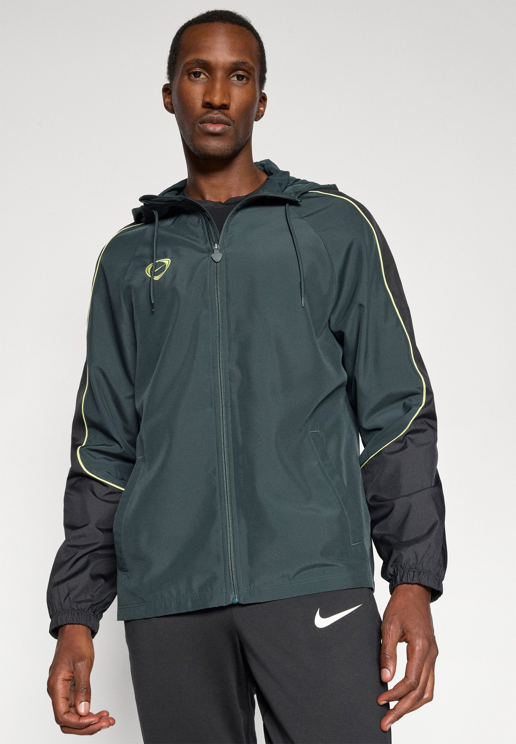 Nike Performance