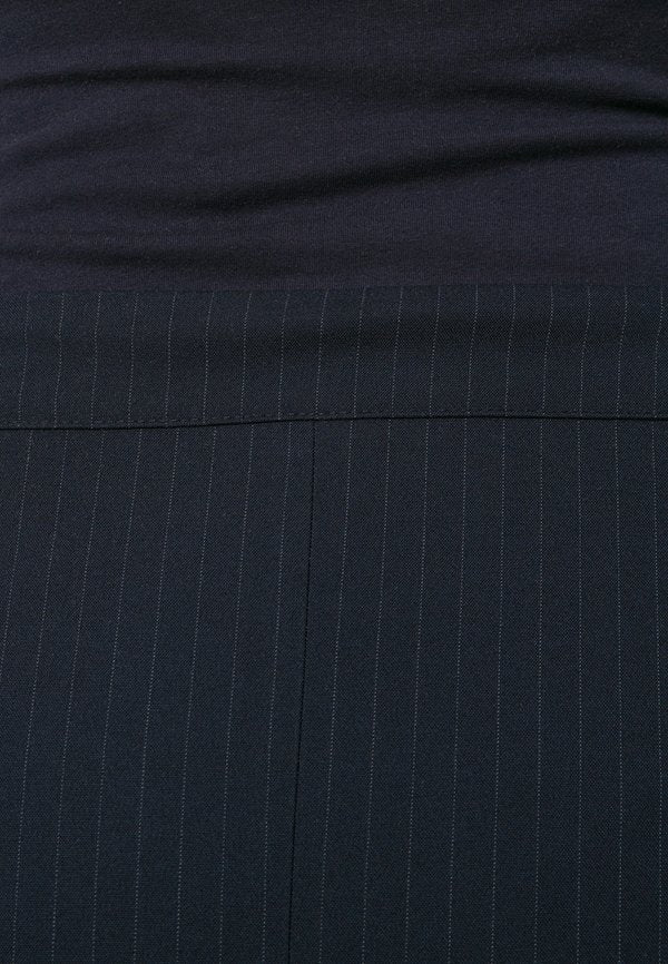 Esprit Maternity
