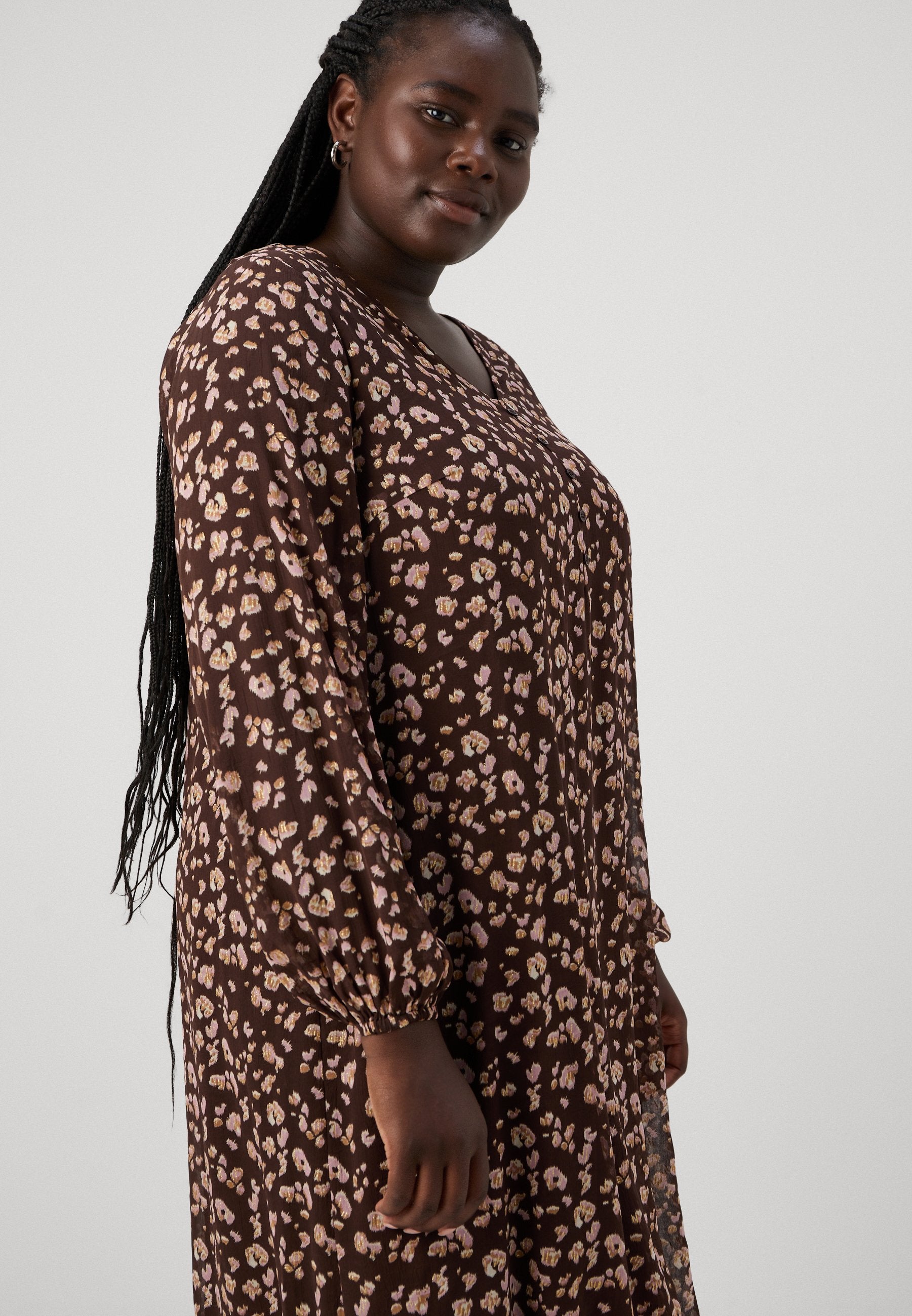 CARMIRONNA V NECK DRESS Media 5