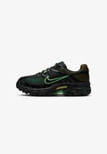 Nike Sportswear NIKE SPORTSWEAR WOMEN'S SHOES AIR MAX MOTO 2K - Trainers - black sundial illusion green black