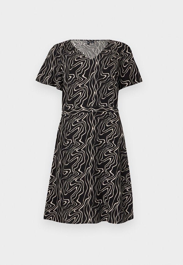Vero Moda Curve VMCEASY JOY DRESS - Day dress - black
