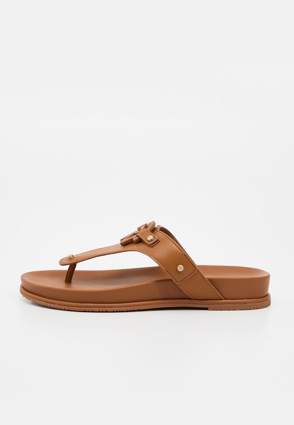 Stuart Weitzman MNGAM