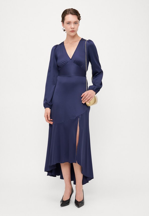 Vero Moda Tall VMCILLA V NECK SLIT DRESS