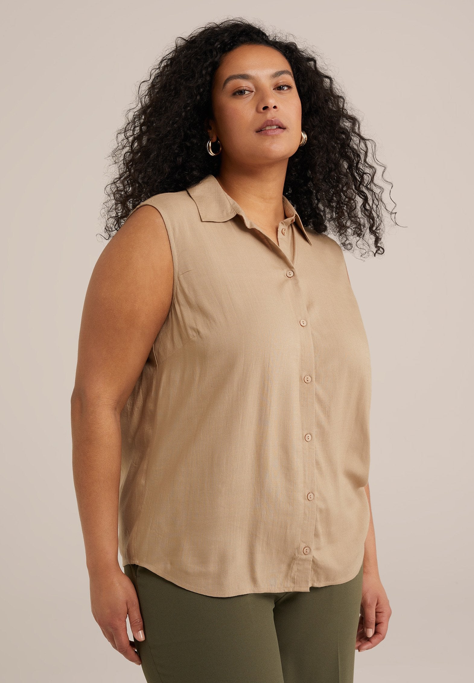 WE Fashion CURVE