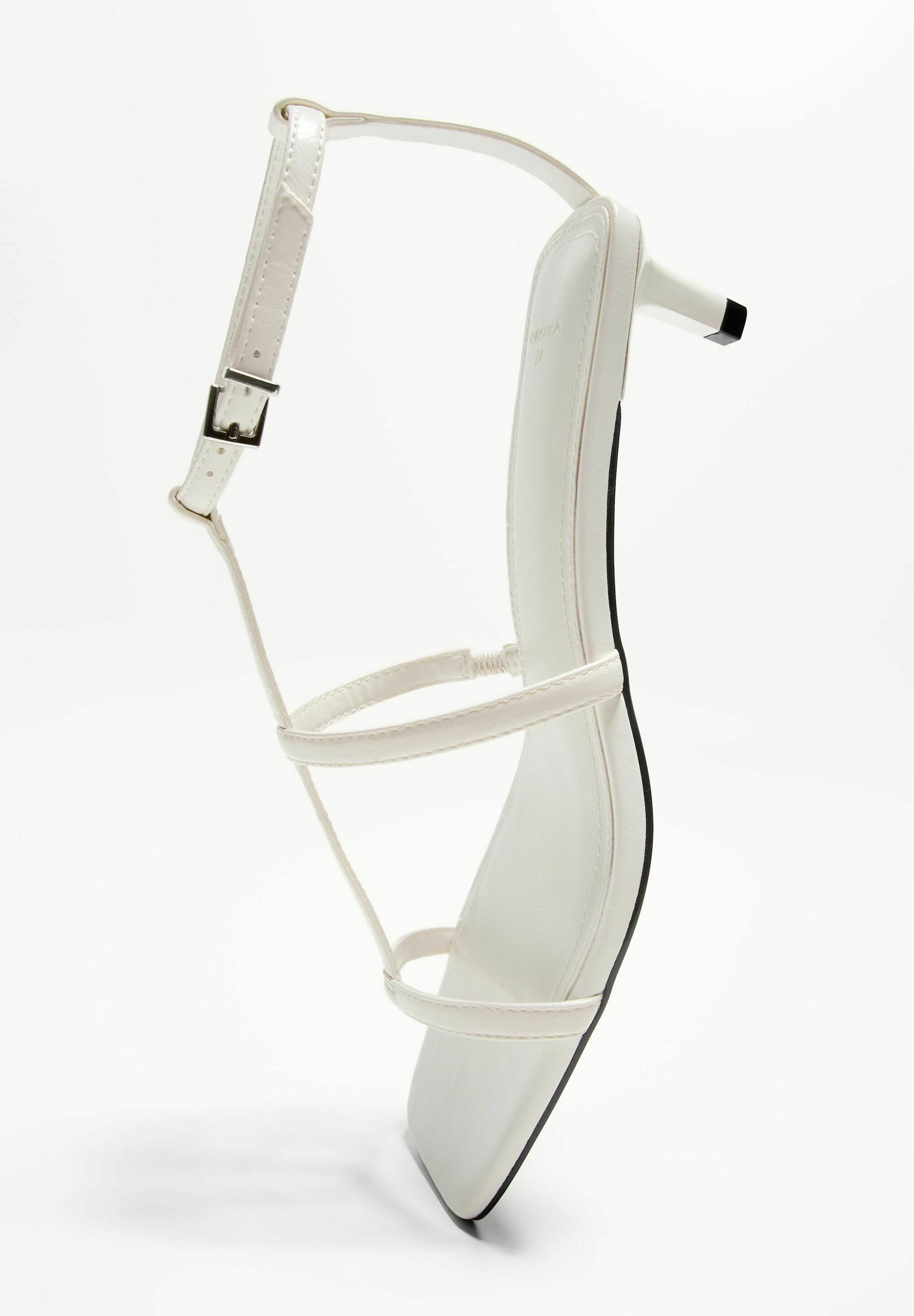 Bershka STRAPPY KITTEN HEEL