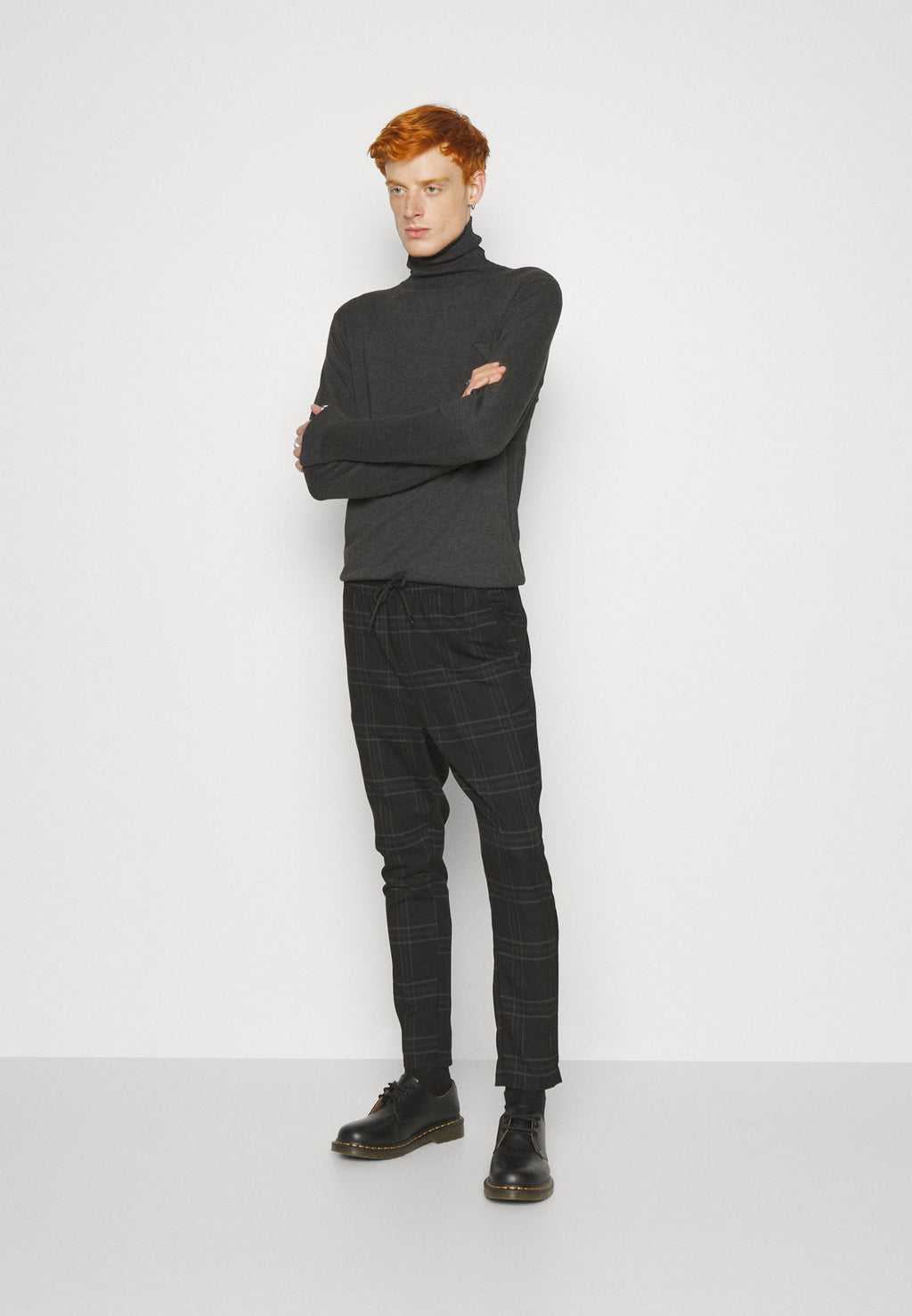 ONSLINUS TAP CROP CHECK PANT Media 2