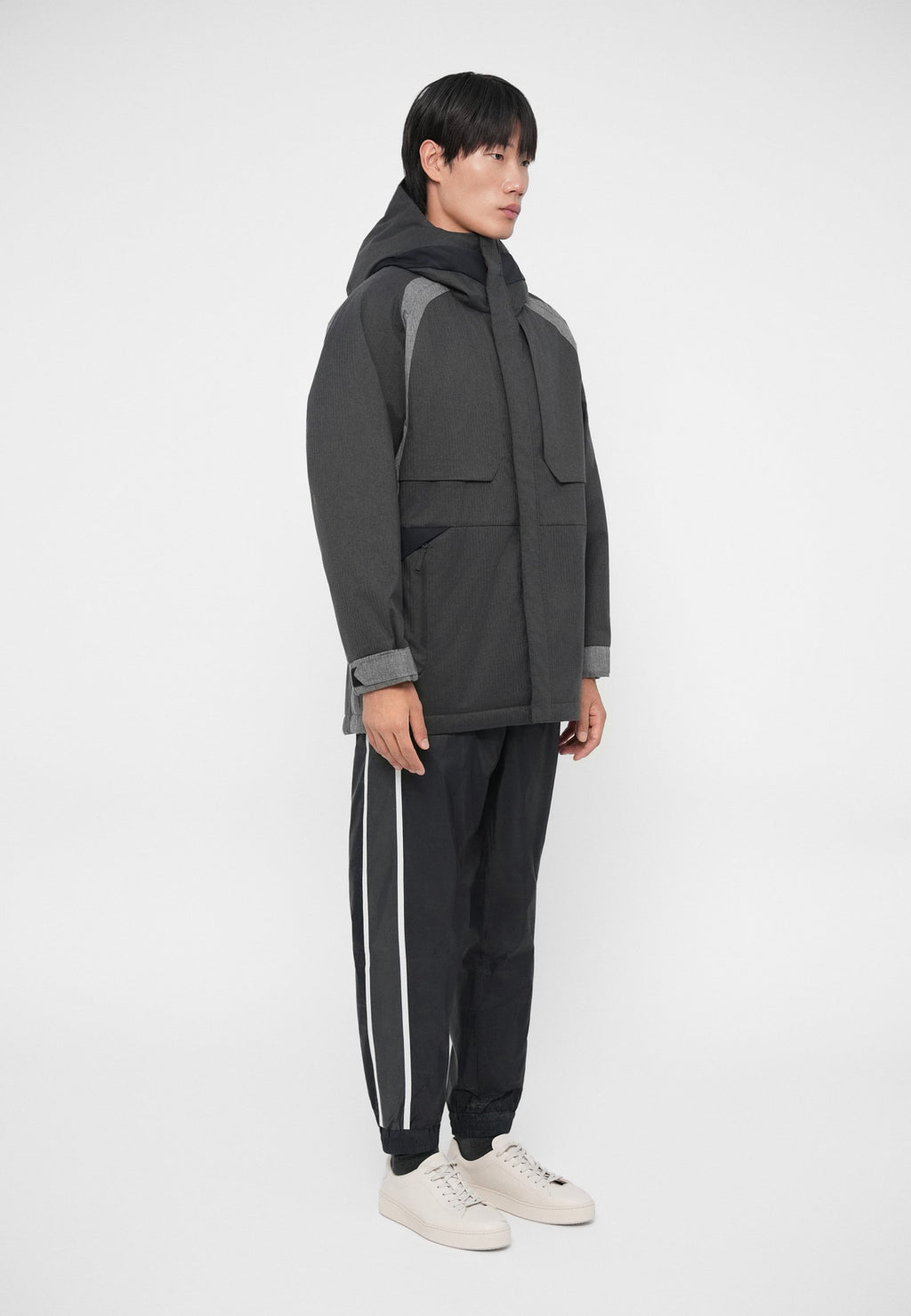 TRAIN LUX PADDED HOODIE JACKET Media 5
