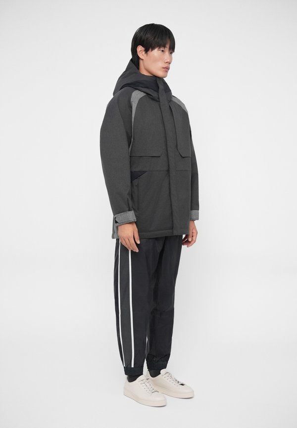 EA7 Emporio Armani TRAIN LUX PADDED HOODIE JACKET