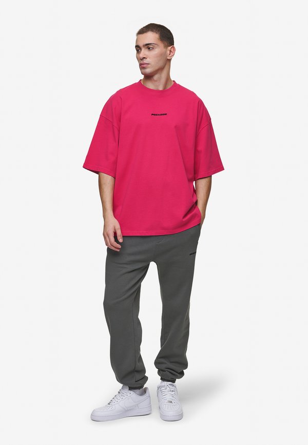 Pegador LOGO BOXY TEE