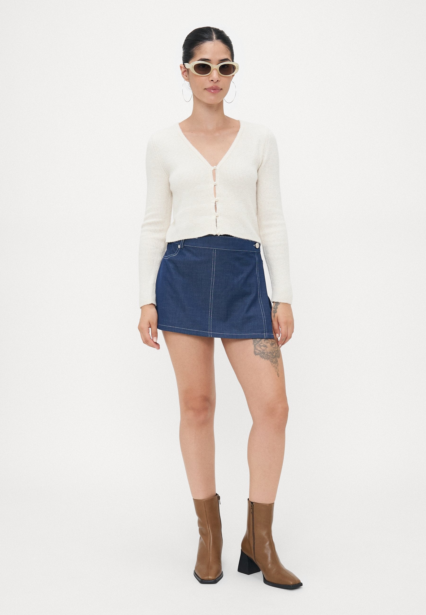 ONLJINA STITCH SKORT Media 2