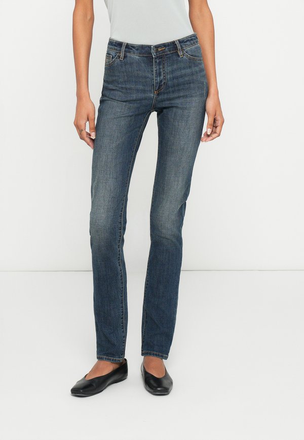 Armani Exchange