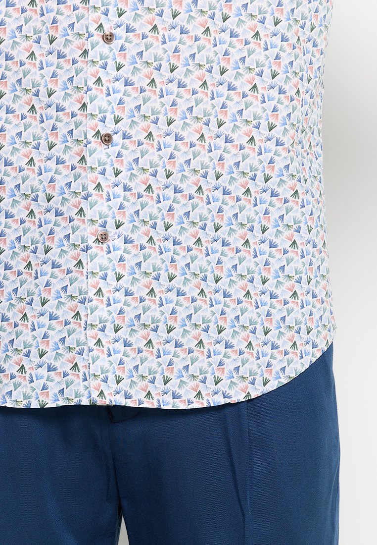 MICHAELIS CUTAWAY SLIM FIT