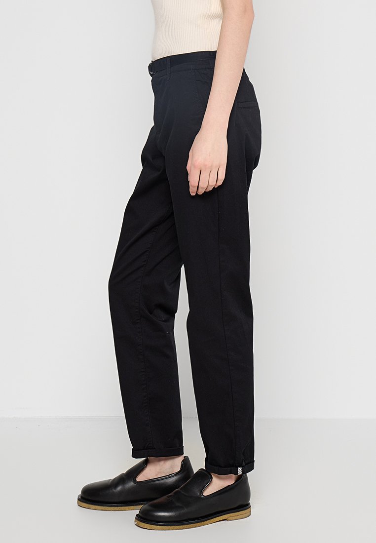 s.Oliver Chino Media 2