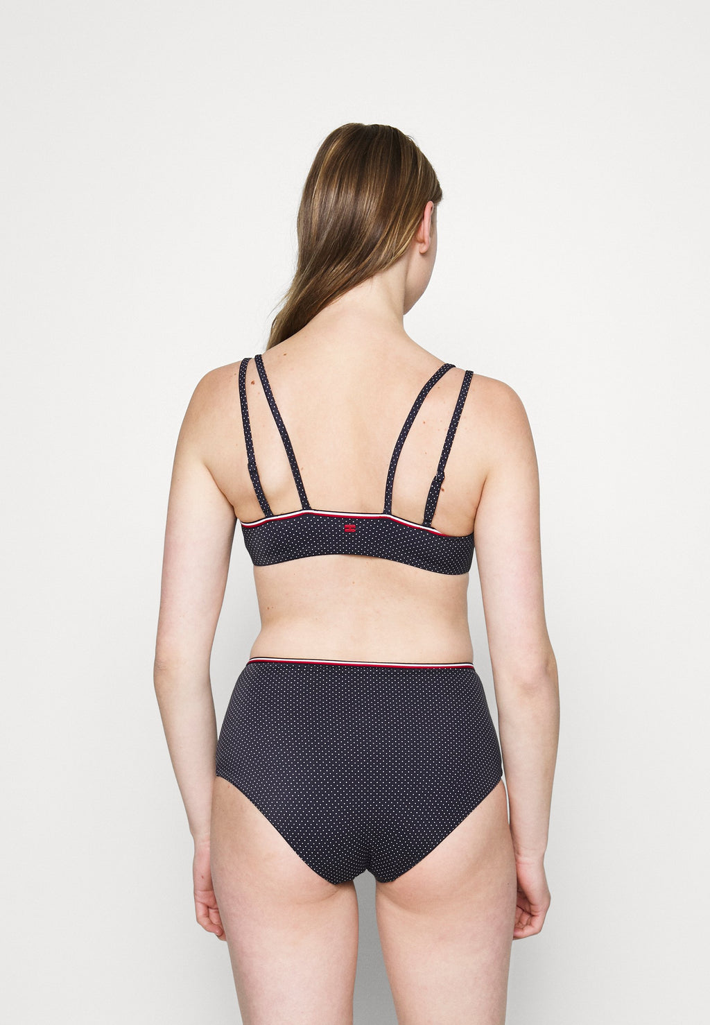 BRALETTE Media 4
