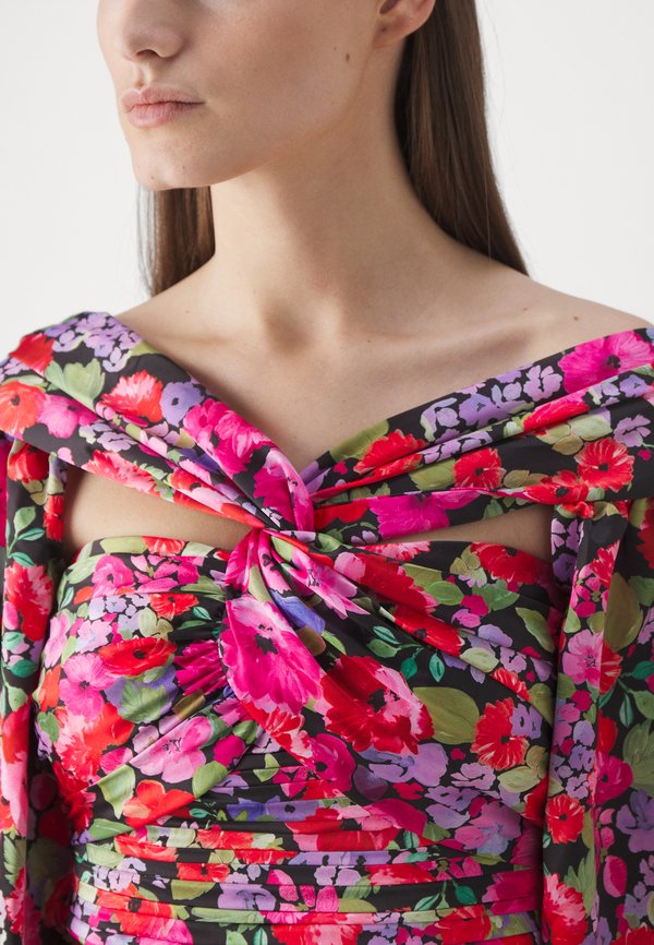AMUR FRANCIS PUFF CROP