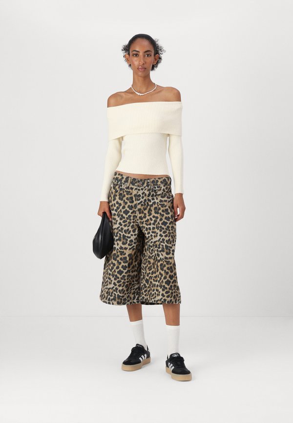 ONLY Petite ONLKATIA OFF SHOULDER