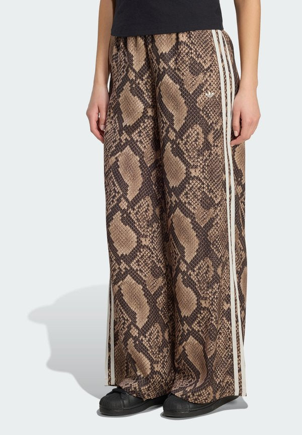 adidas Originals SATIN SNAKE PRINT WIDE LEG TRACK - Tracksuit bottoms - linen/magic beige
