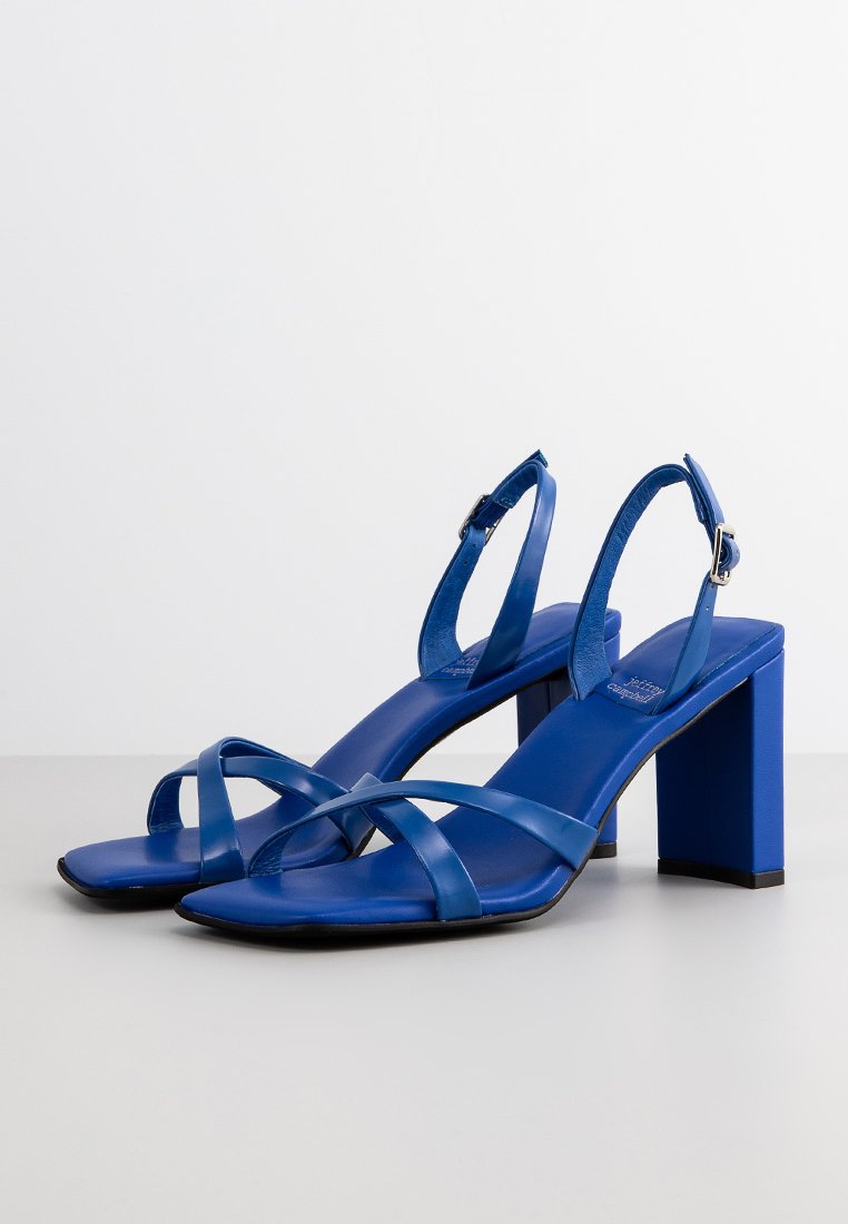 Jeffrey Campbell EMERGE