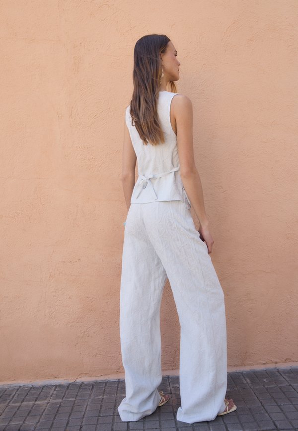 Stradivarius EMBROIDERED