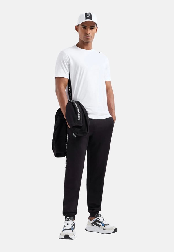 EA7 Emporio Armani T-SHIRT