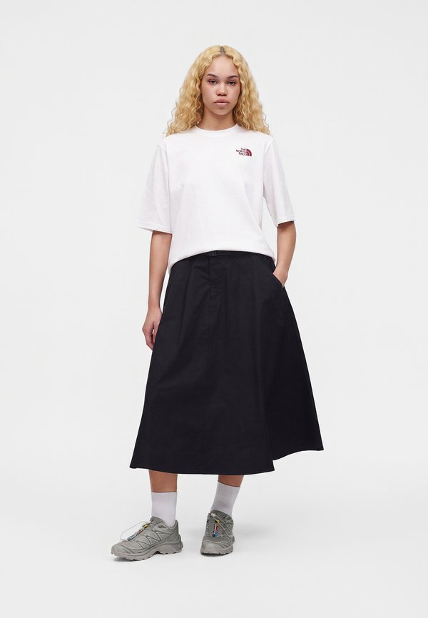 The North Face HIKE PICNIC BOXY SLEEVE TEE GRAPHIC