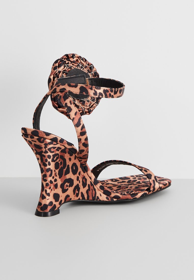 Jeffrey Campbell WILDFLOWER