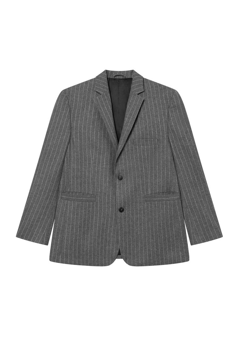 Grau gestreifter Blazer mit einem einreihigen Design, Reverskragen, zwei vorderen Taschen und einem schwarzen Innenfutter.