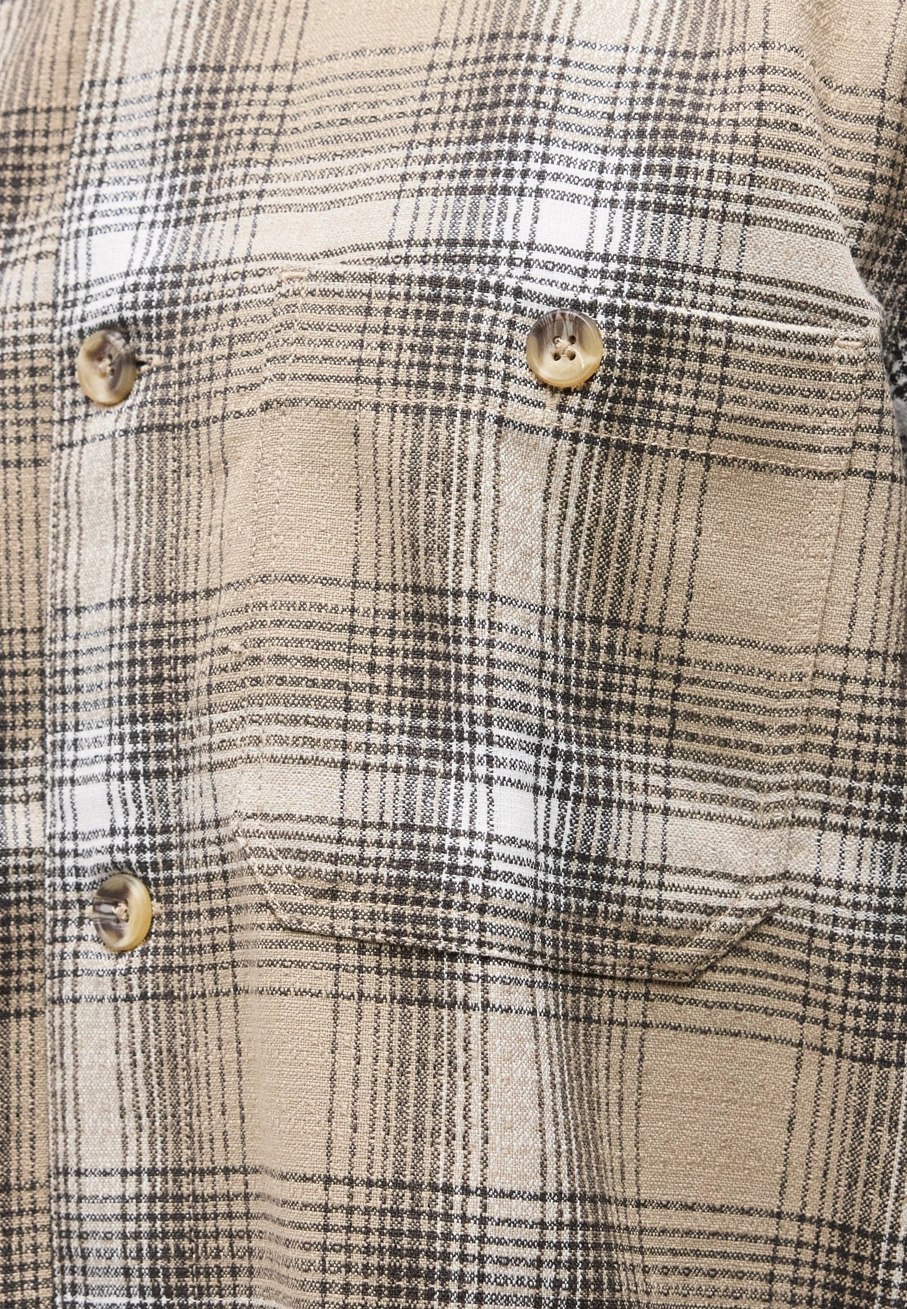 CHECKED OVERSHIRT Media 8