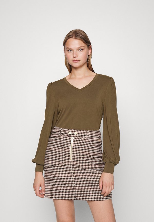 Object OBJANNIE V NECK