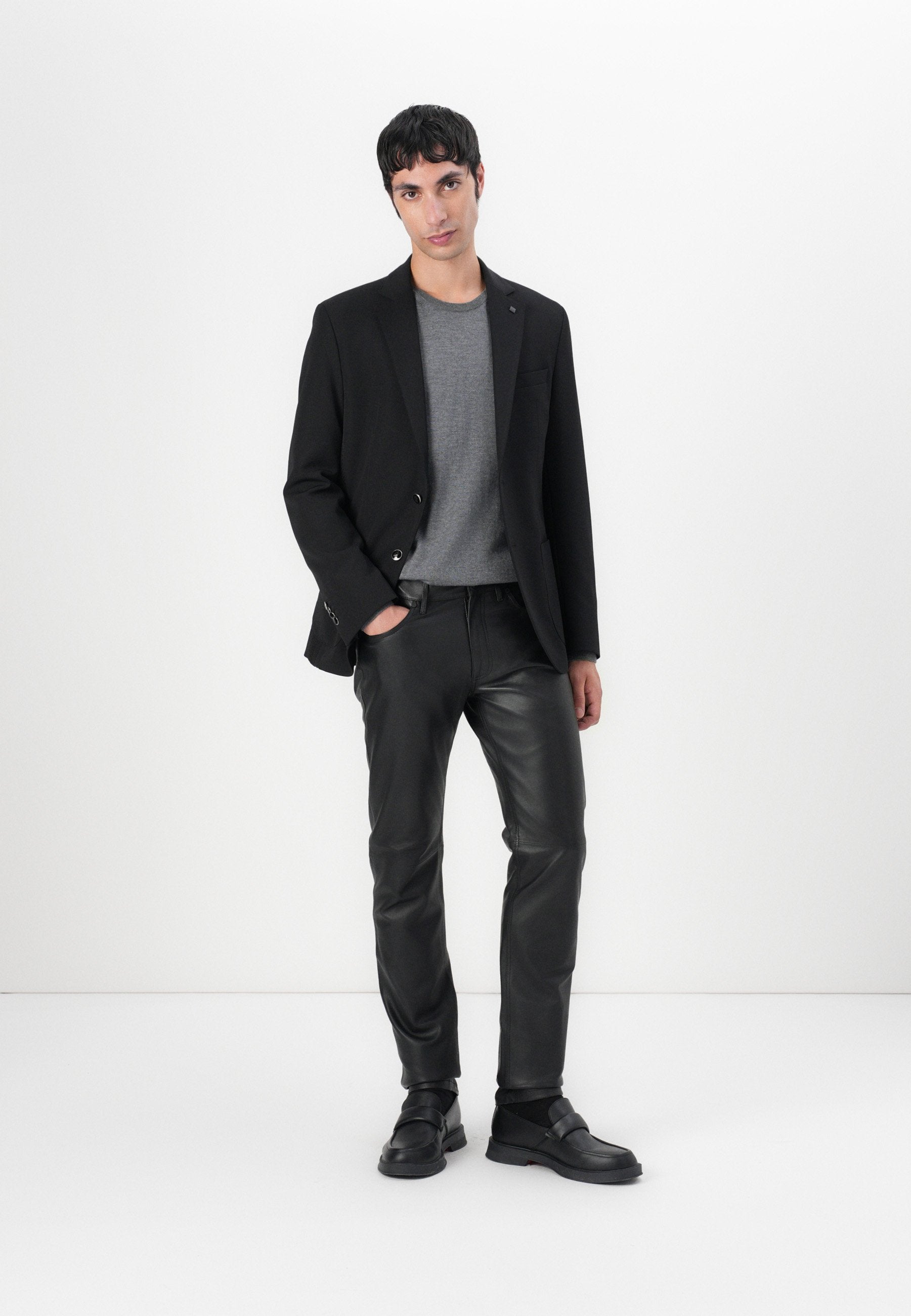 KARL LAGERFELD Lederhose Media 2