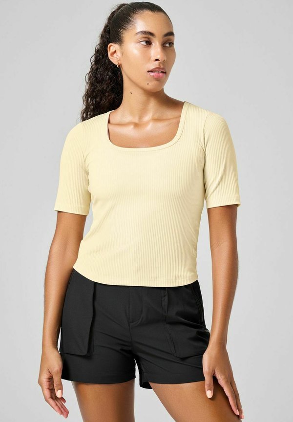 Casall SCOOP TEE