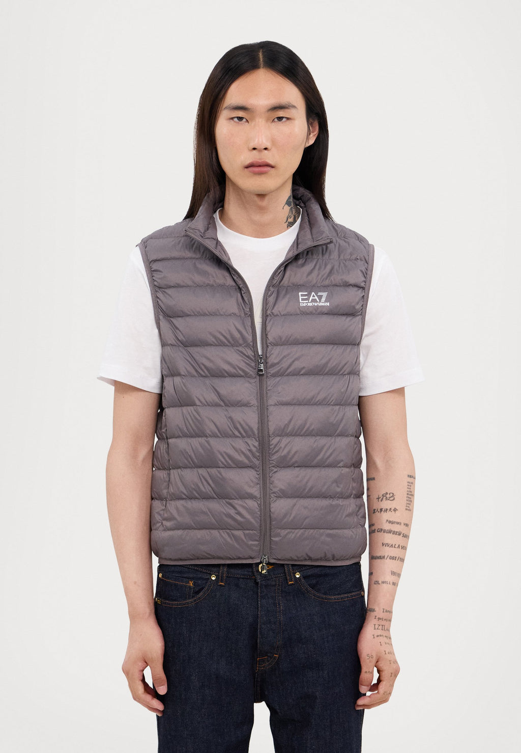 TRAIN CORE UNISEX Media 5