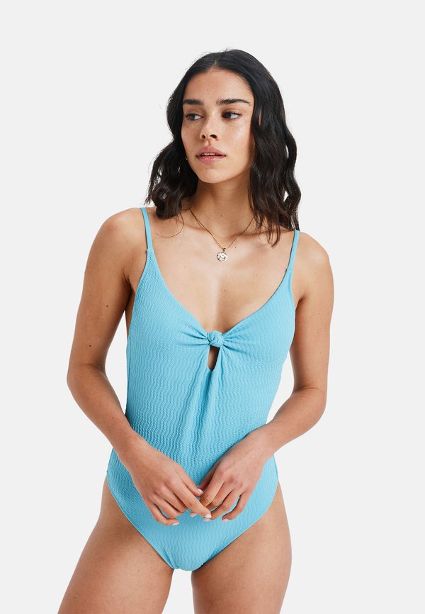 Roxy LAGOS