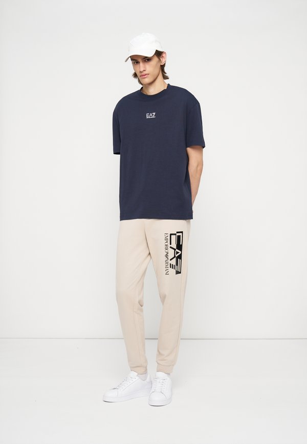 EA7 Emporio Armani