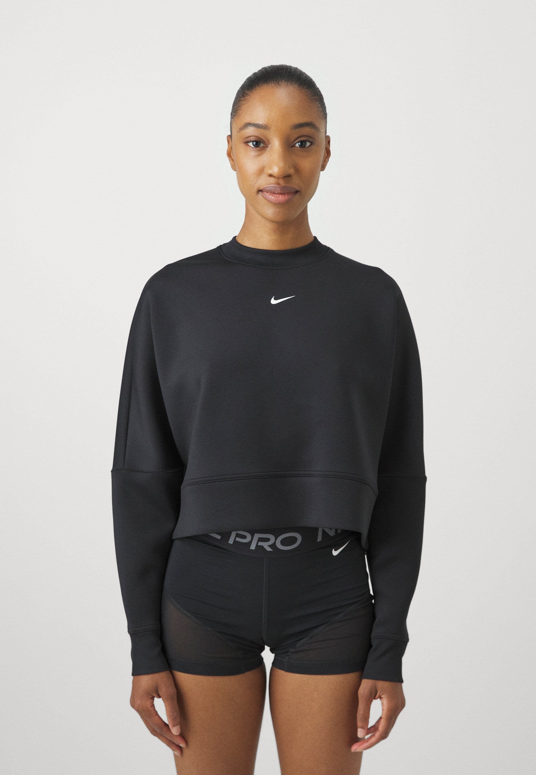 Nike Performance PRIMA