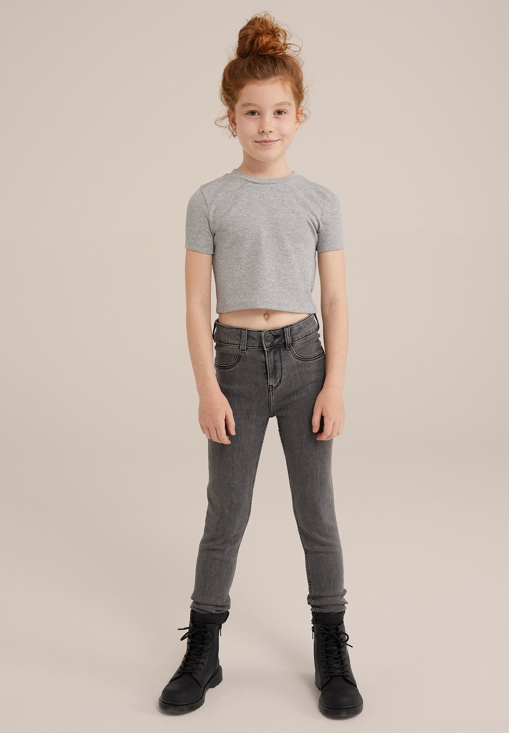 WE Fashion