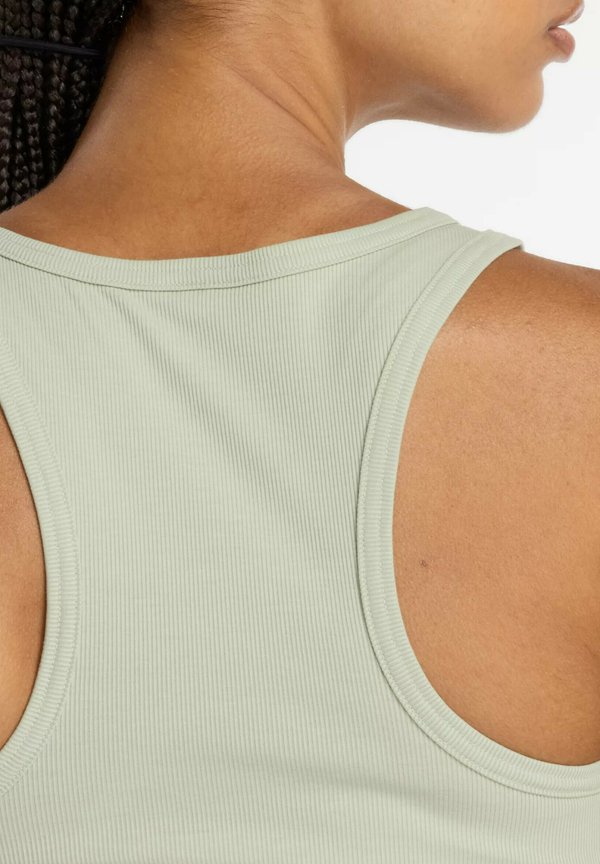 New Balance MICRO TANK