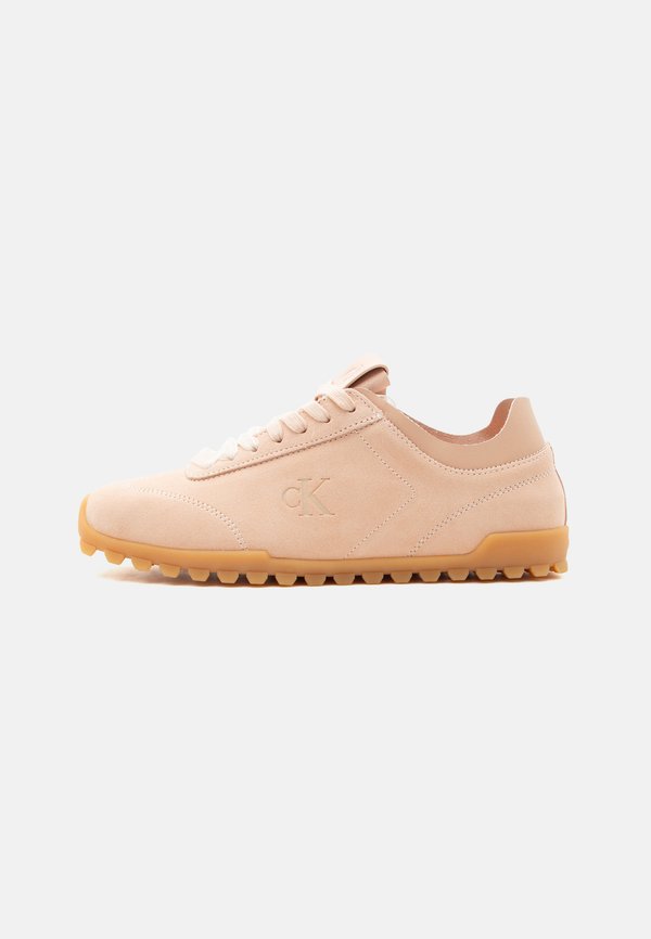 Calvin Klein LOW PROFILE RUN MG SUE DB LACES - Trainers - peach mocha
