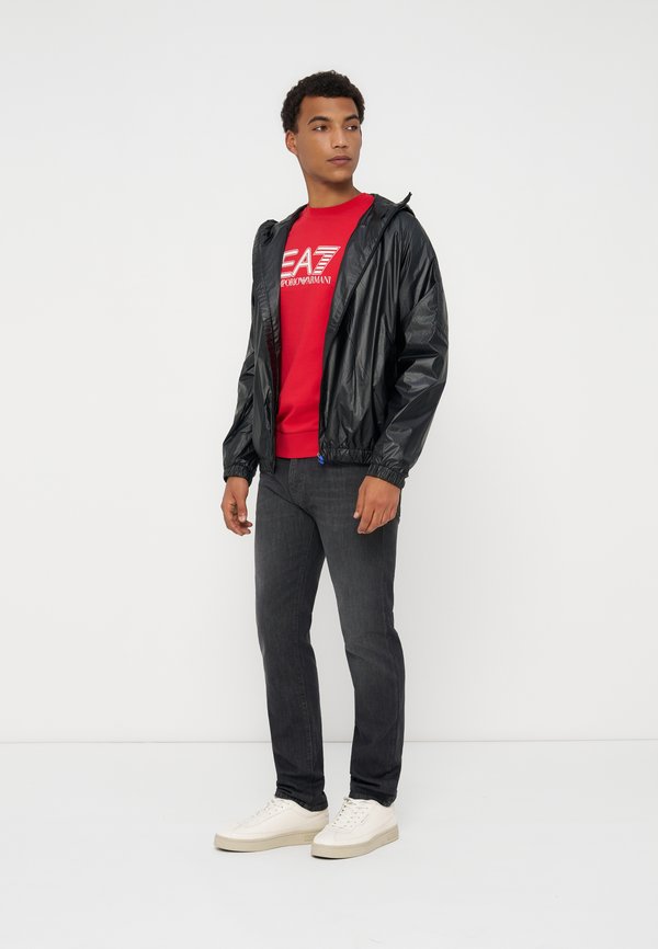 EA7 Emporio Armani