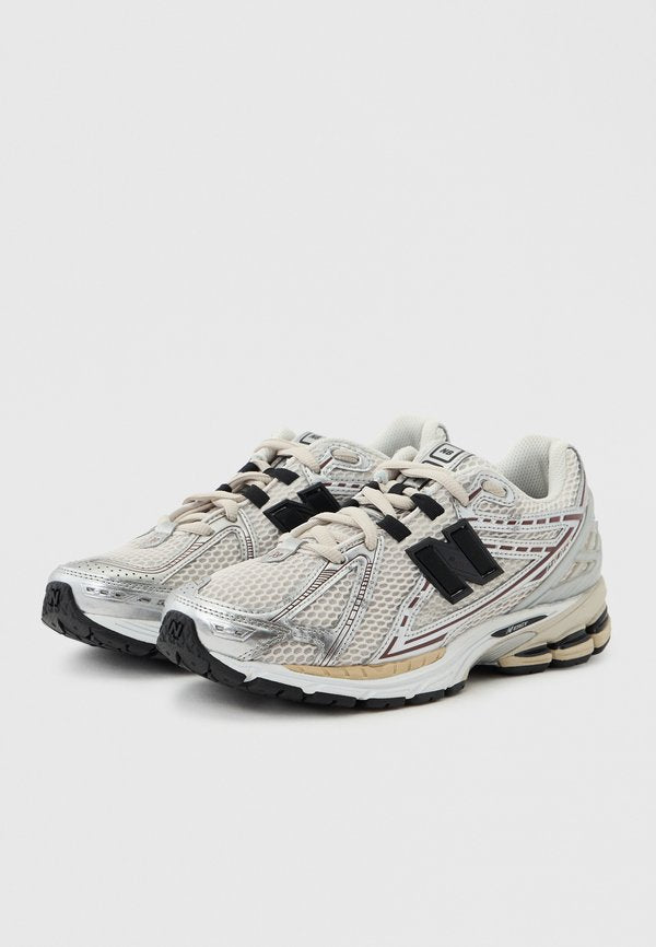 New Balance 1906R