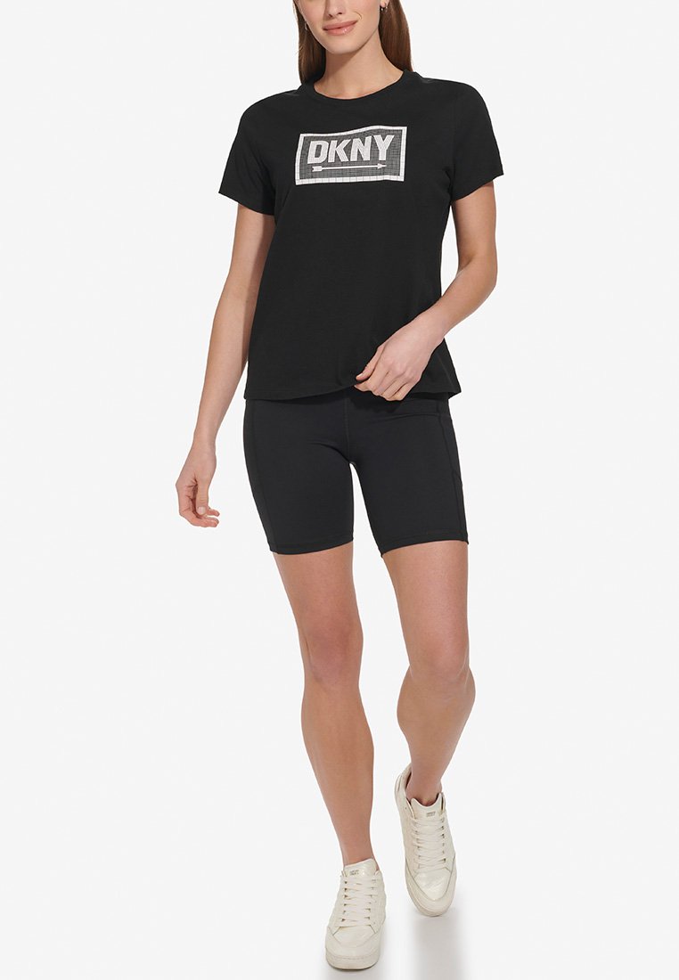 DKNY Sport