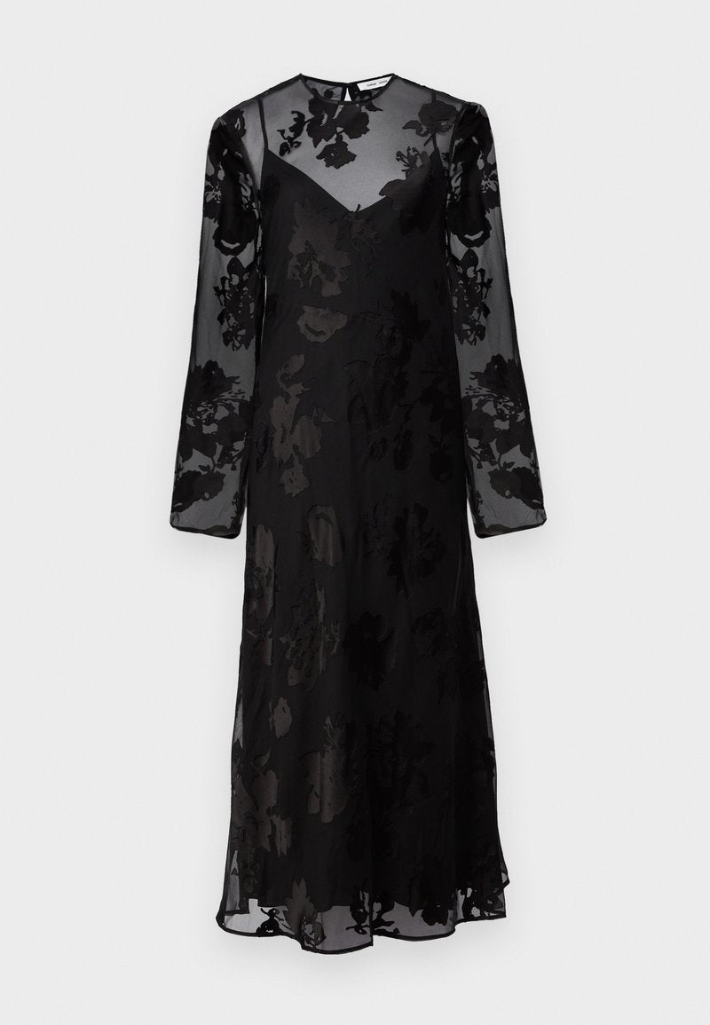 MADELEINE DRESS Media 1