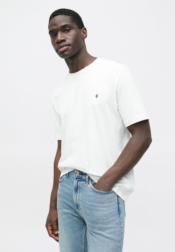 Calvin Klein Jeans