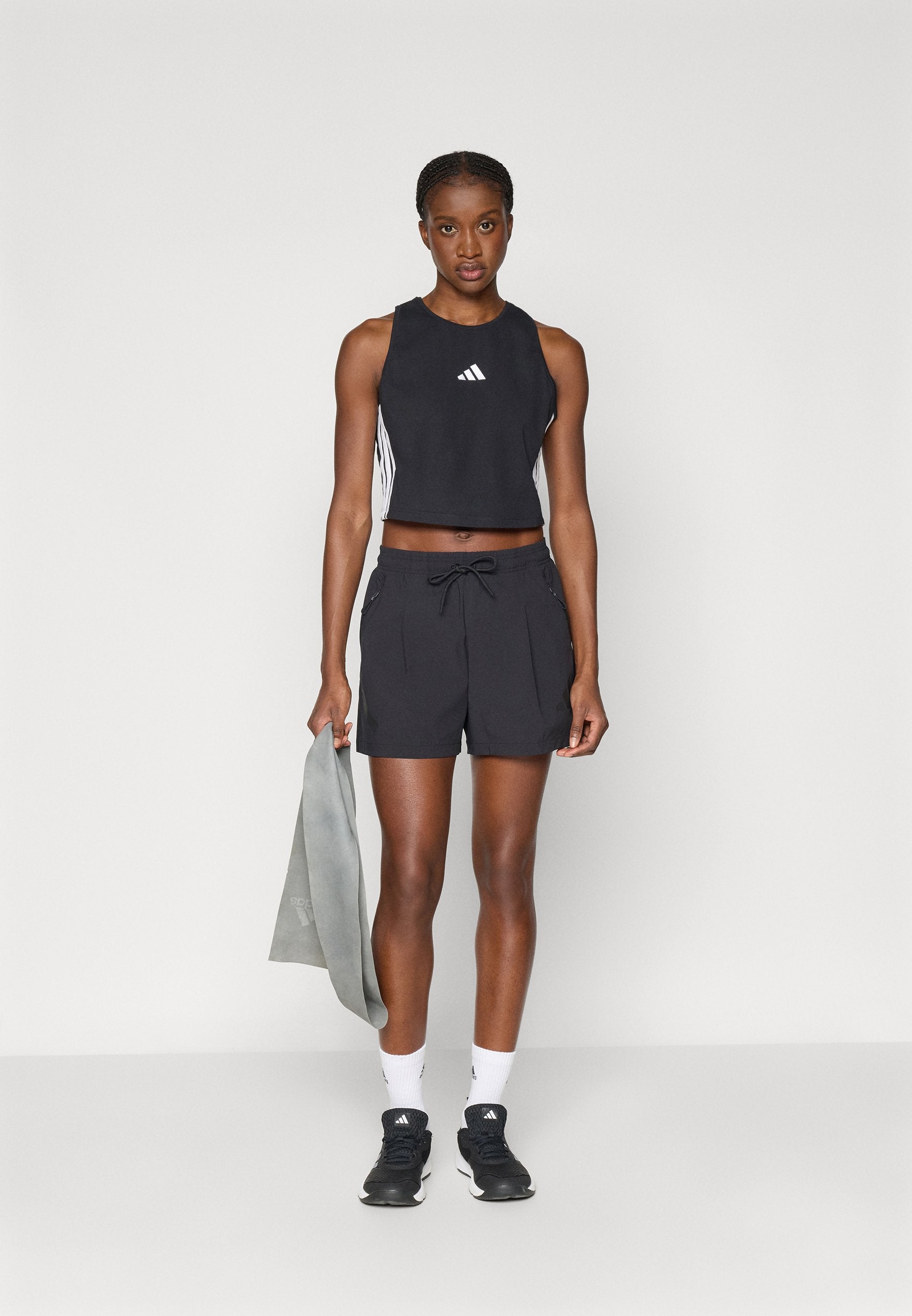 adidas Sportswear ESSENTIALS 3 STRIPES PADDED