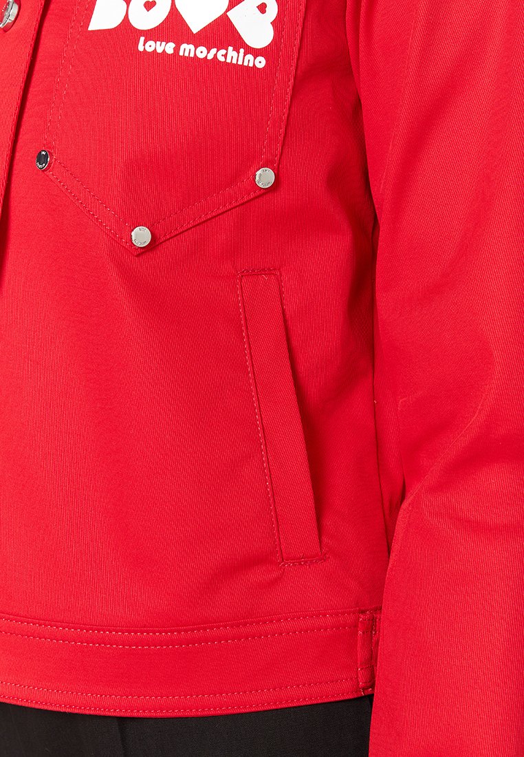 Love Moschino