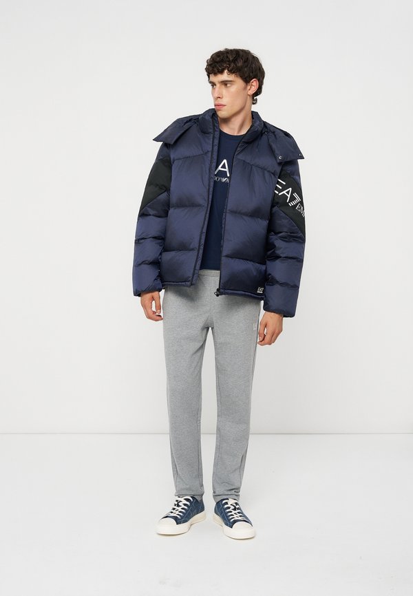 EA7 Emporio Armani